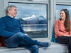 Nordfold prat ved vindu