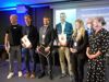 Vinnerne av Fiskevelferdsprisen sammen med representanter fra Veterinærinstituttet, Kyst.no og NCE Seafood Innovation. Foto: Ole A. Drønen, kyst.no