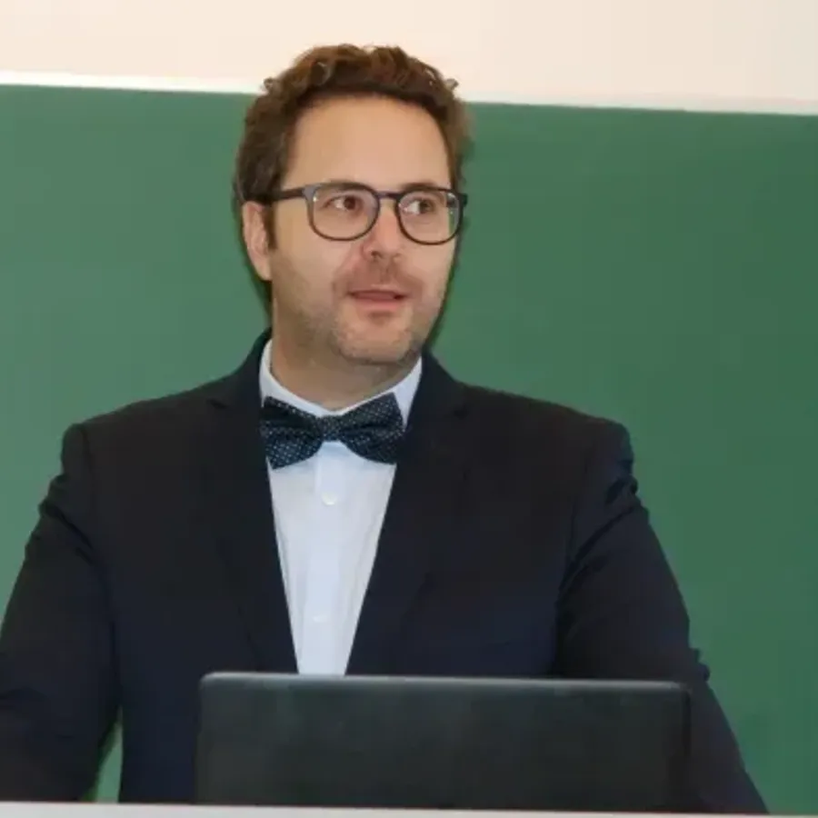 Øyvind Brevik har i sitt doktorgradsarbeid utviklet metoder for å identifisere bakterier som gir sykdom hos fisk, blant annet SRS som er en stor utfordring i Chilensk oppdrett