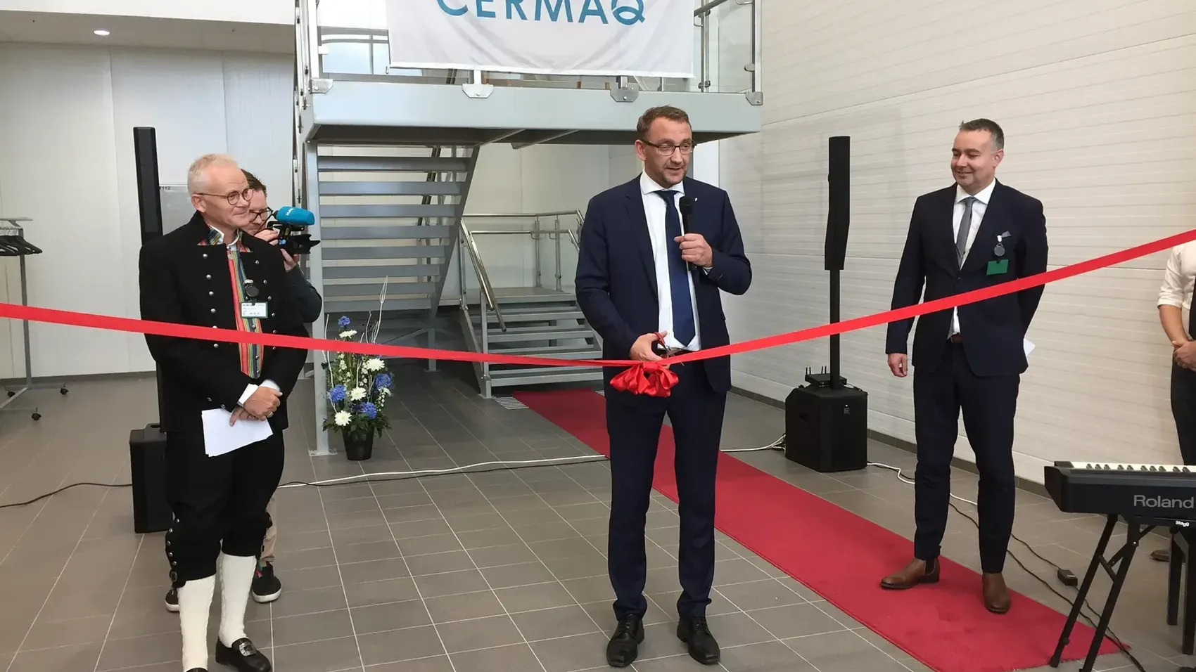 Norges mest effektive og moderne foredlingsanlegg for laks åpnet i Steigen